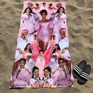 RIHANNA BEACH TOWEL